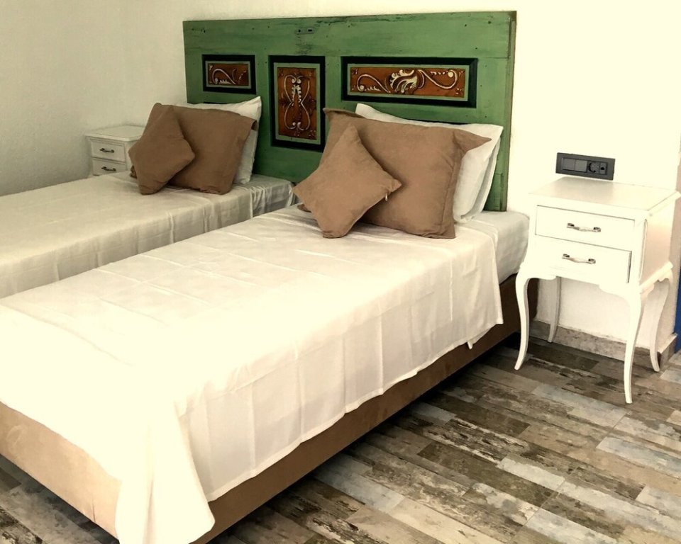 Бодрум: Mausolos Beach Hotel