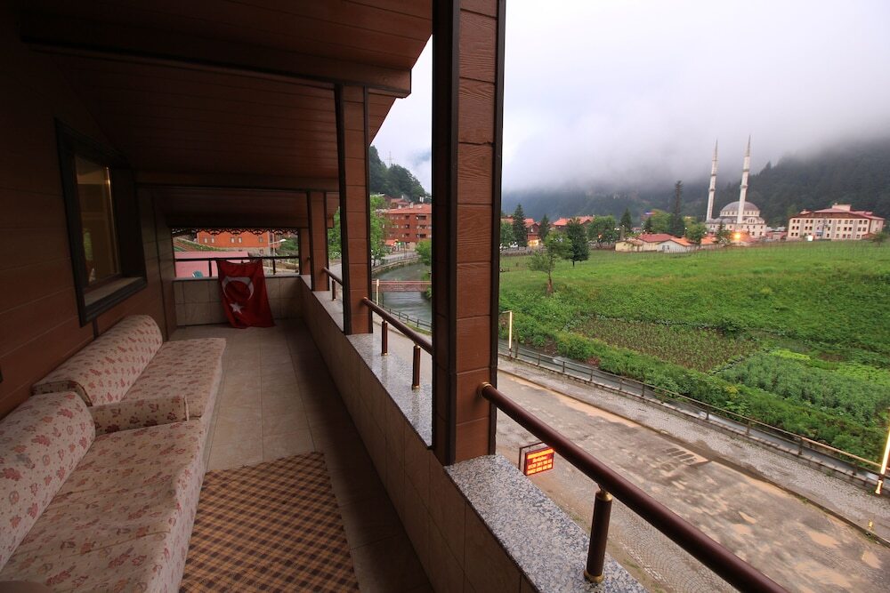 Узунгёль: Koc Motel