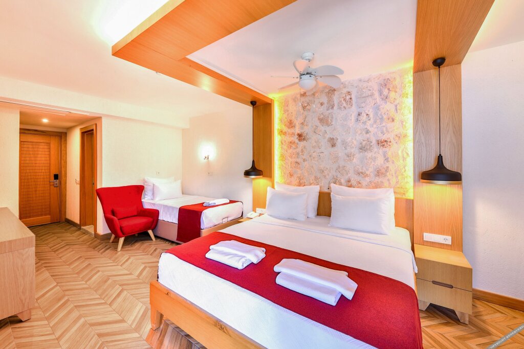 Каш: Atalante Hotel