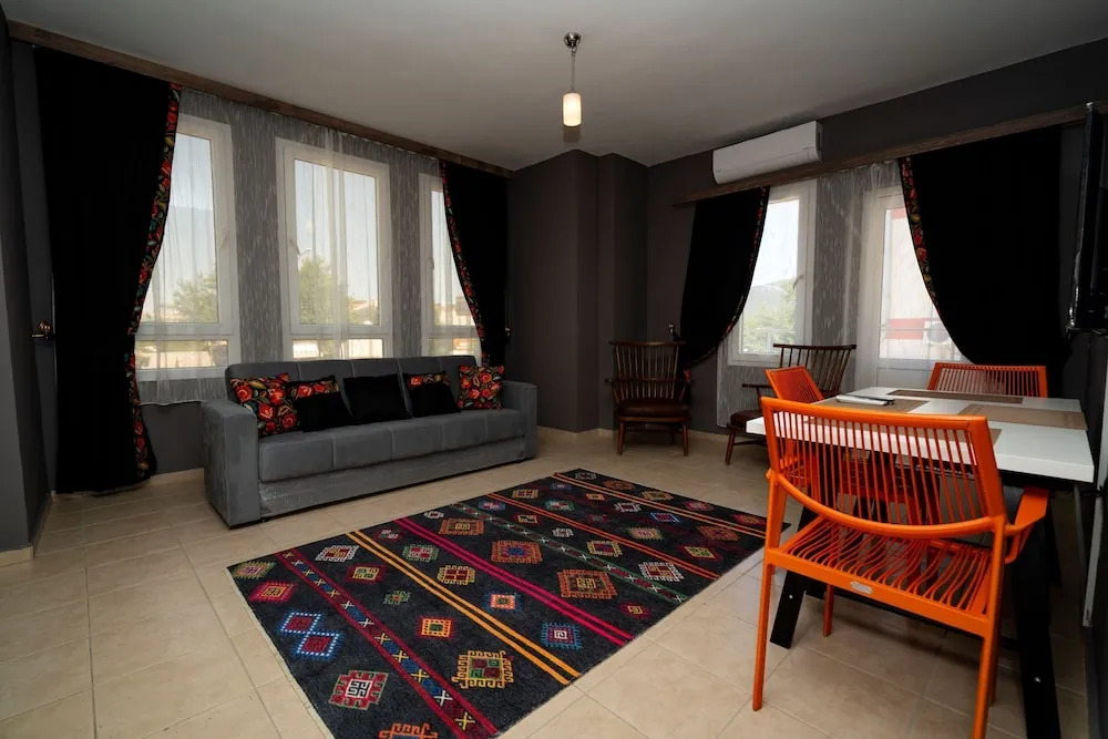 Кемер: Esquire Hotels & Lounges