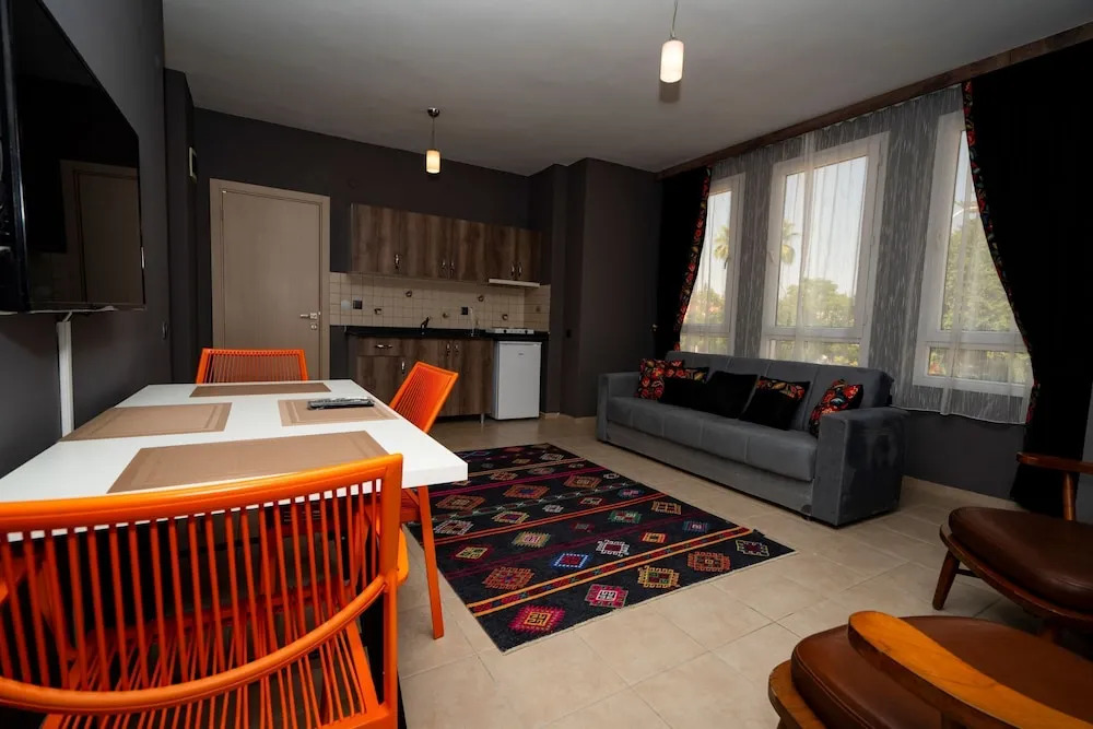 Кемер: Esquire Hotels & Lounges