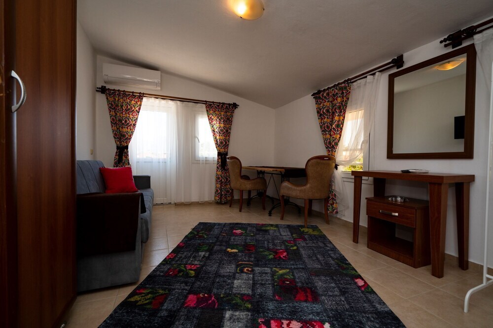 Кемер: Esquire Hotels & Lounges