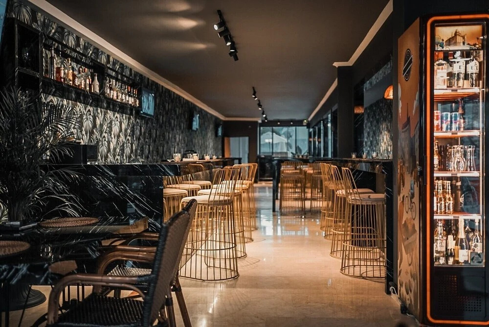 Кемер: Esquire Hotels & Lounges