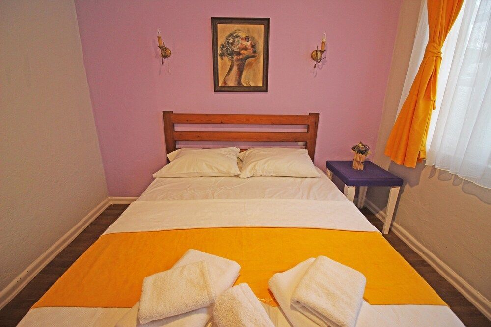 Бозджаада: Eflatun Guest House