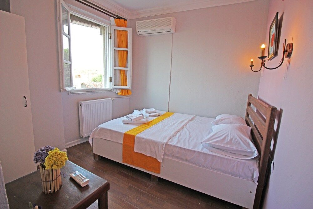 Бозджаада: Eflatun Guest House