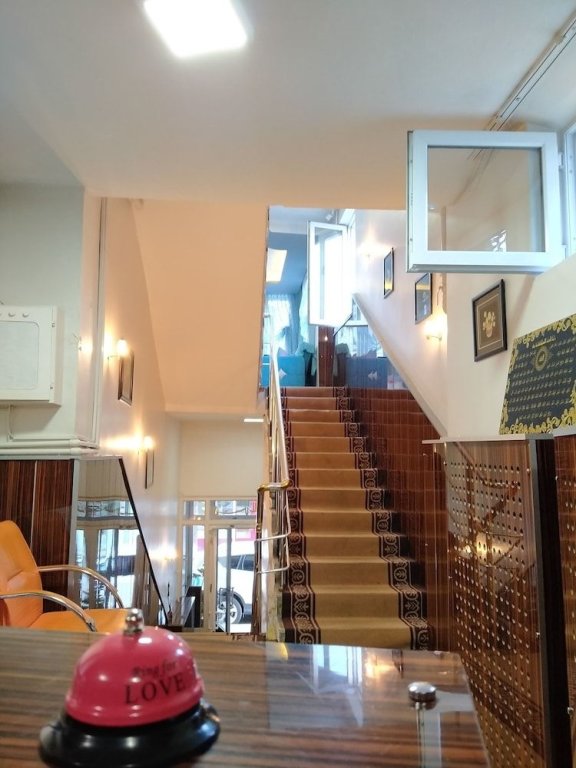 Эрзурум: Ari Hotel