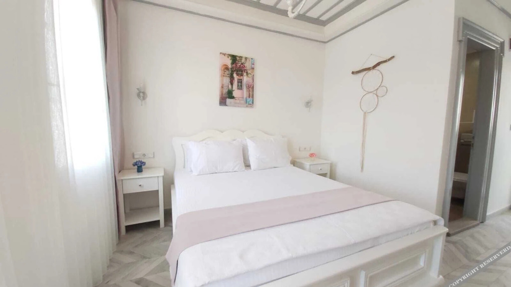 Айвалык: Efruze Otel