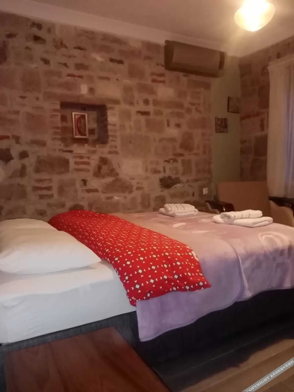Айвалык: Hayat Alti Otel