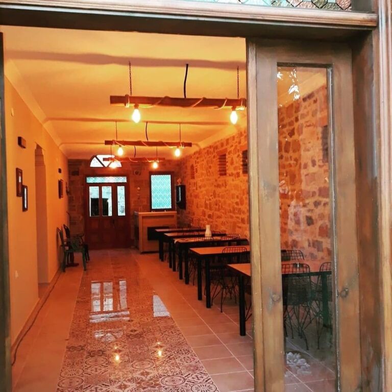 Айвалык: Hayat Alti Otel