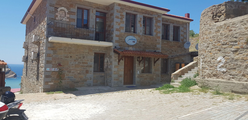 Зейтинликой: Yakamoz Otel