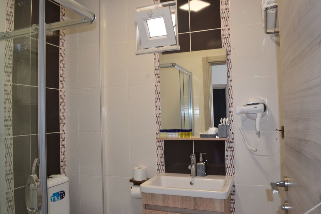 Зейтинликой: Parli Hotel