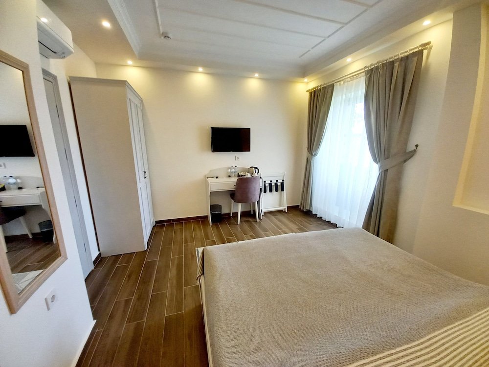 Айвалык: Omer Aga Konagi