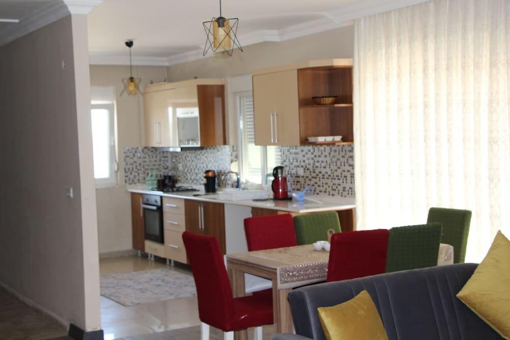 Аксу: Blue Moon Villa