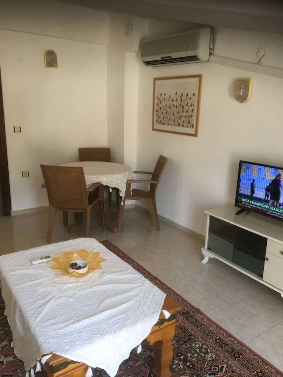 Турунч: Frankies Penthouse Apartment