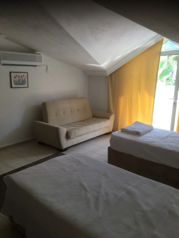 Турунч: Frankies Penthouse Apartment
