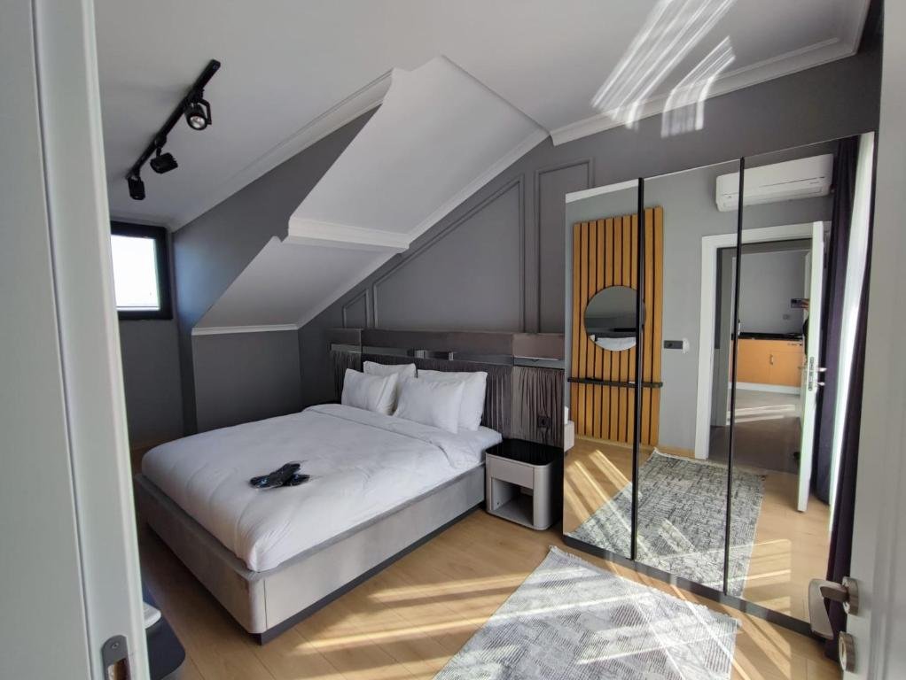 Янык: Aileena Hotel & Villas