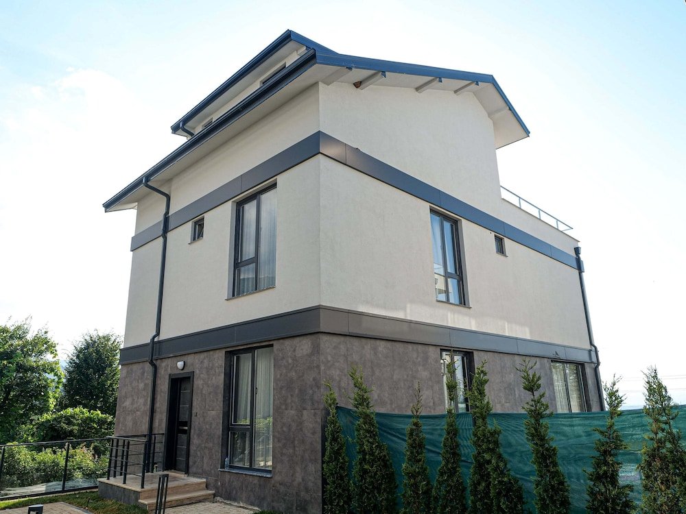 Янык: Aileena Hotel & Villas