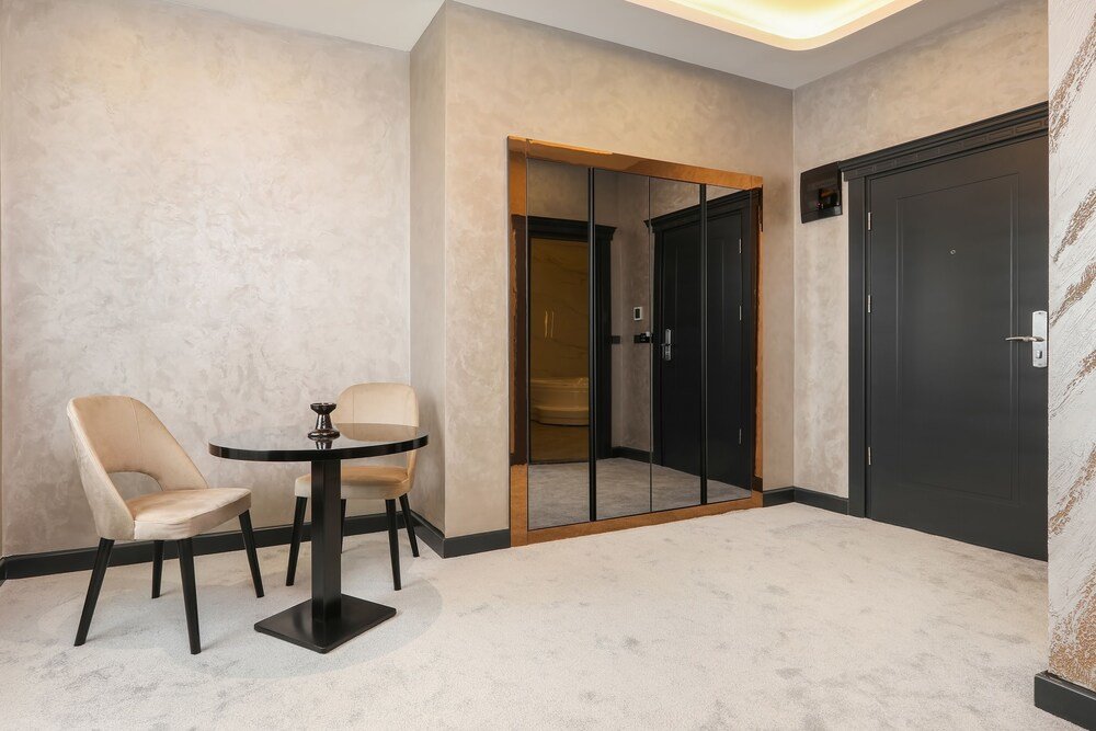 Янык: Aileena Hotel & Villas