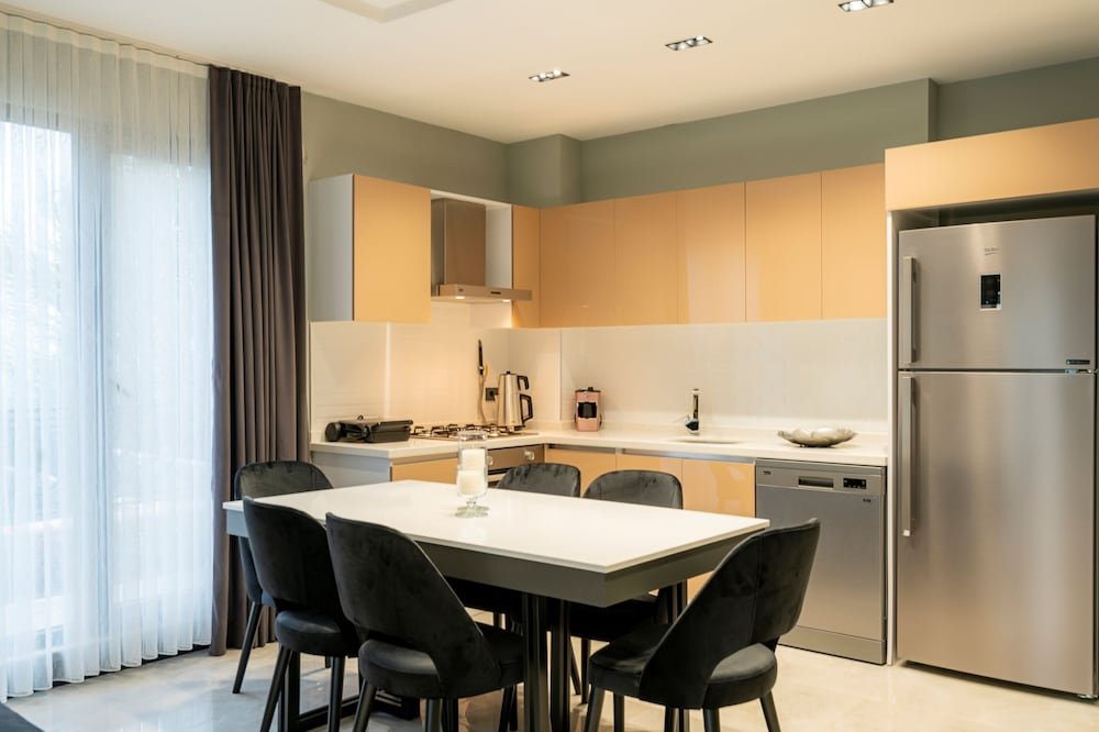 Янык: Aileena Hotel & Villas