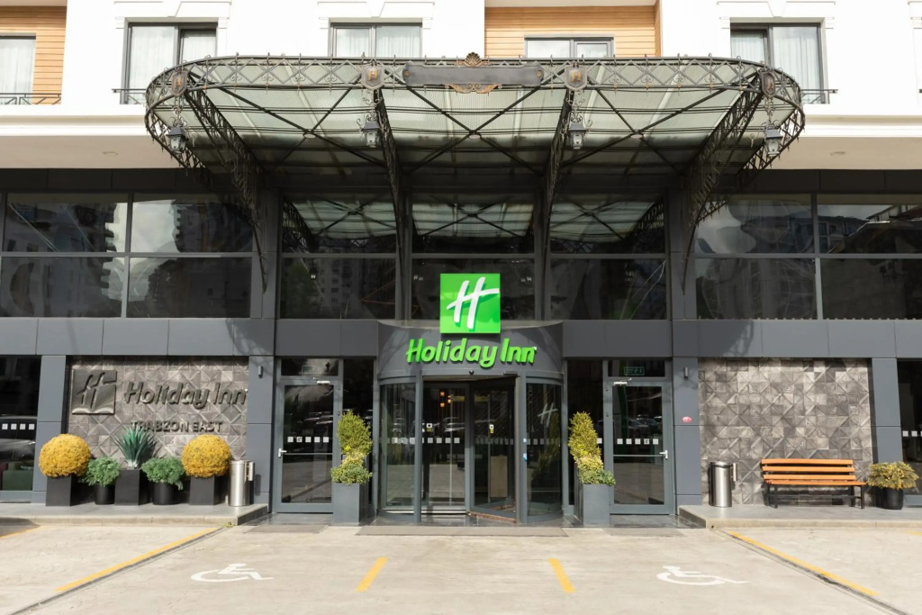 Йомра: Holiday Inn Trabzon-East