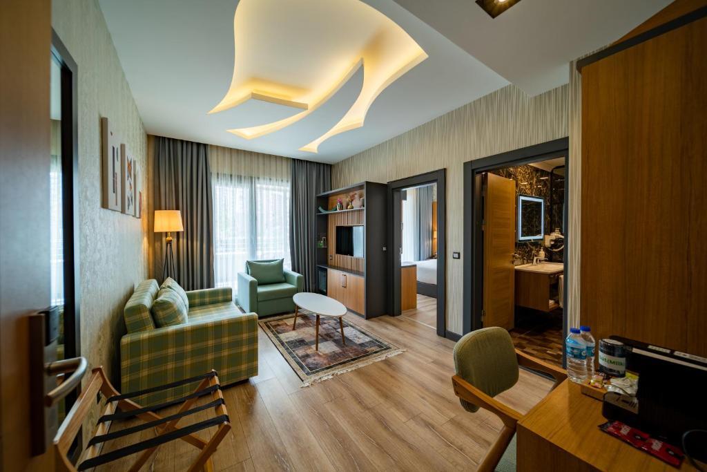 Йомра: Holiday Inn Trabzon-East