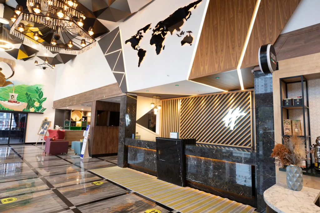 Йомра: Holiday Inn Trabzon-East