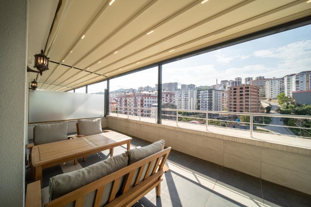 Йомра: Holiday Inn Trabzon-East
