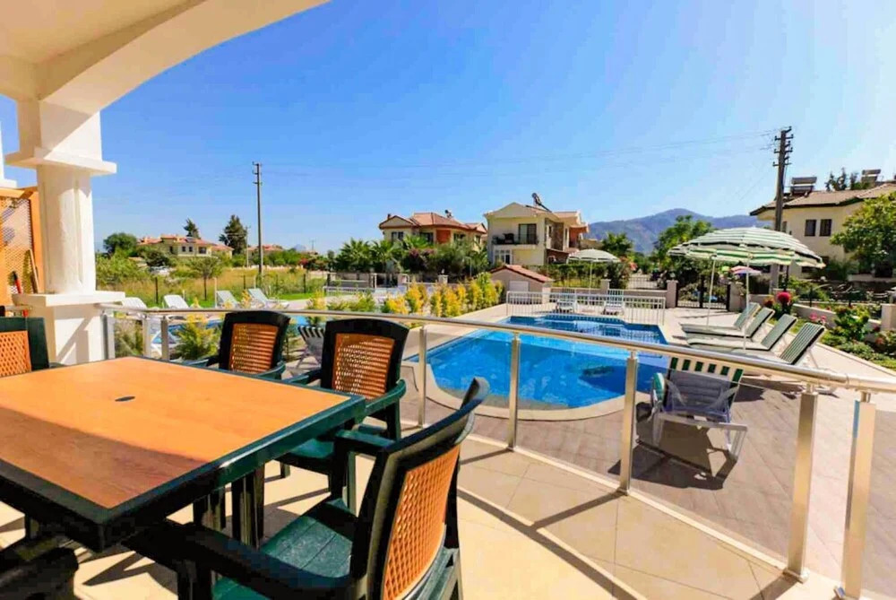 Дальян: Villa Canberk Large Private Pool A C Wifi Car Not Required