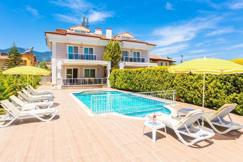 Дальян: Villa Canberk Large Private Pool A C Wifi Car Not Required