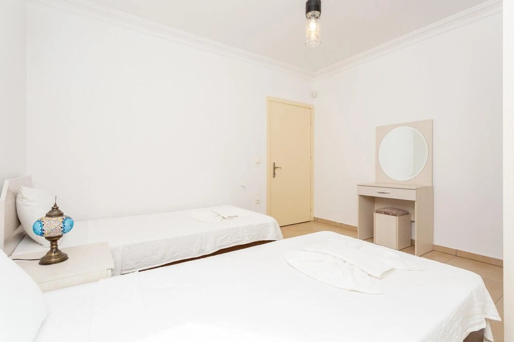 Дальян: Villa Canberk Large Private Pool A C Wifi Car Not Required