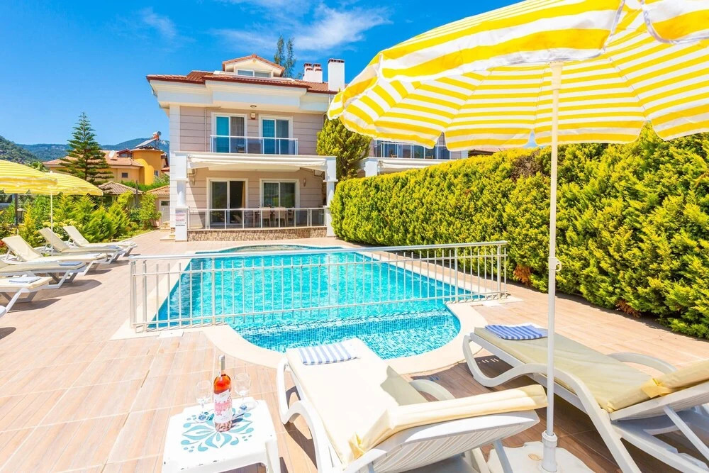 Дальян: Villa Canberk Large Private Pool A C Wifi Car Not Required