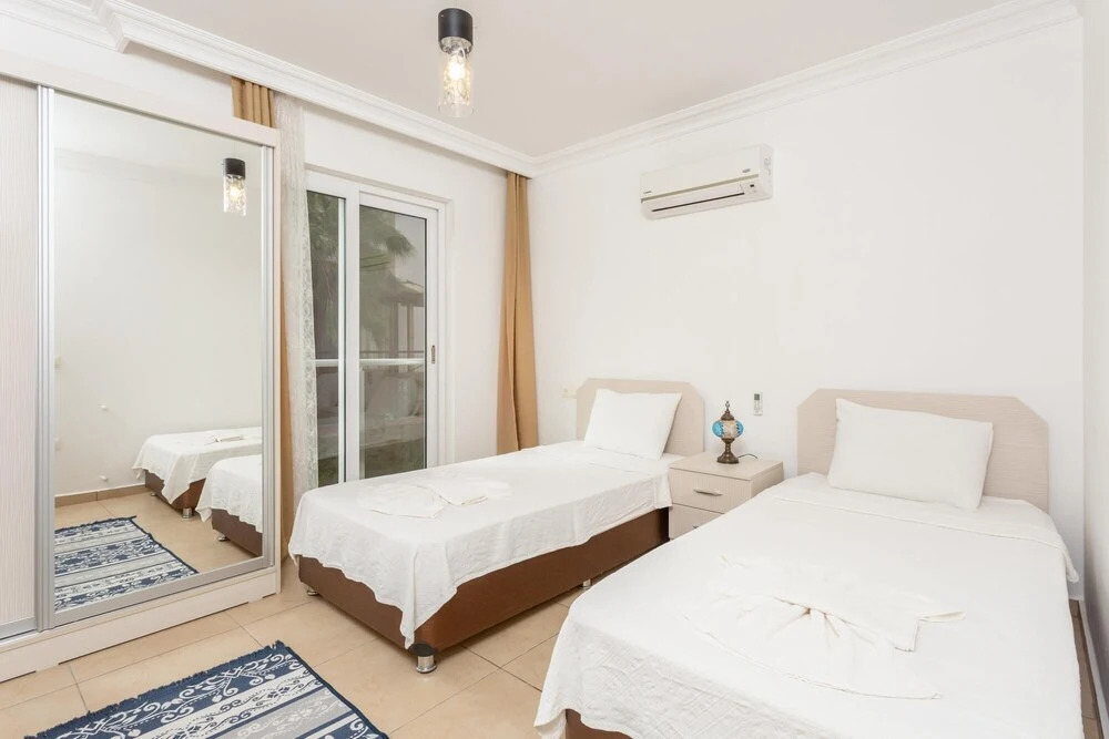 Дальян: Villa Canberk Large Private Pool A C Wifi Car Not Required