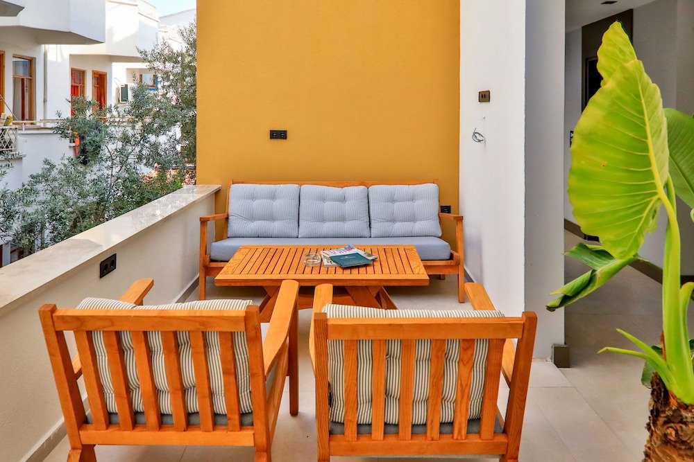 Каш: Neva Boutique Hotel