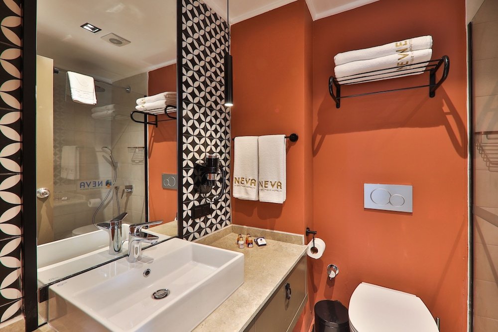 Каш: Neva Boutique Hotel