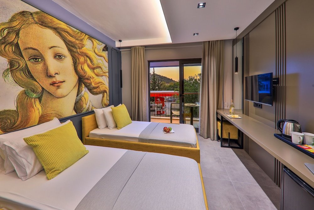Каш: Neva Boutique Hotel