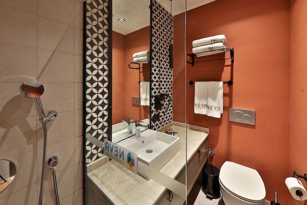 Каш: Neva Boutique Hotel