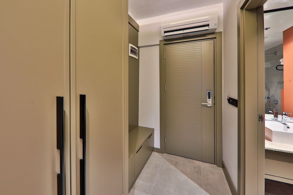 Каш: Neva Boutique Hotel