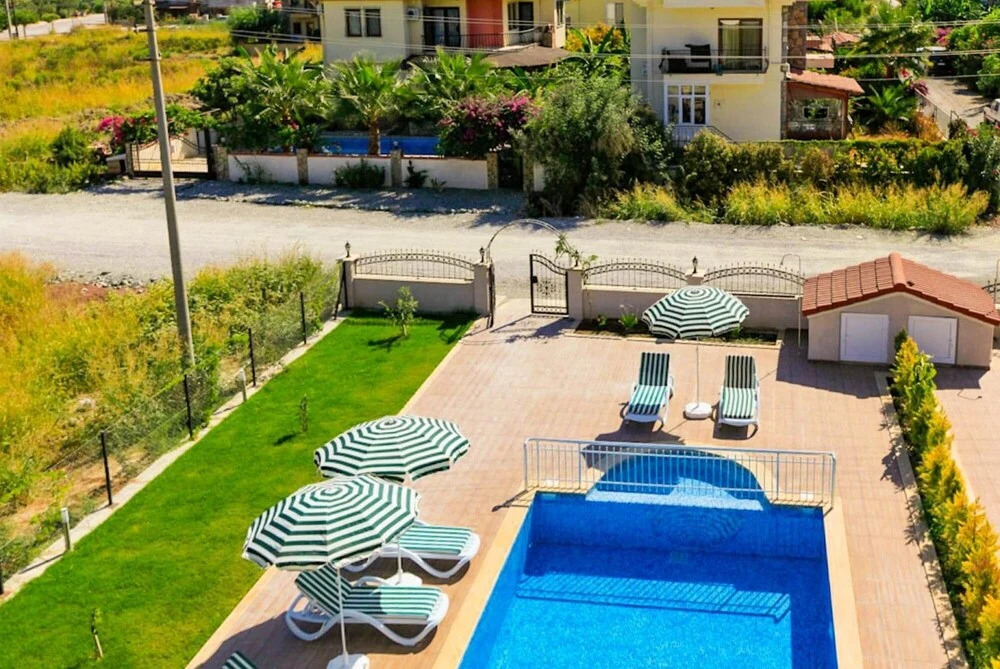 Дальян: Villa Gunsu Large Private Pool A C Wifi Car Not Required