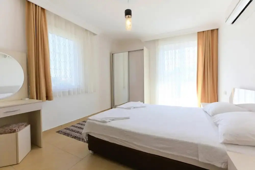 Дальян: Villa Gunsu Large Private Pool A C Wifi Car Not Required