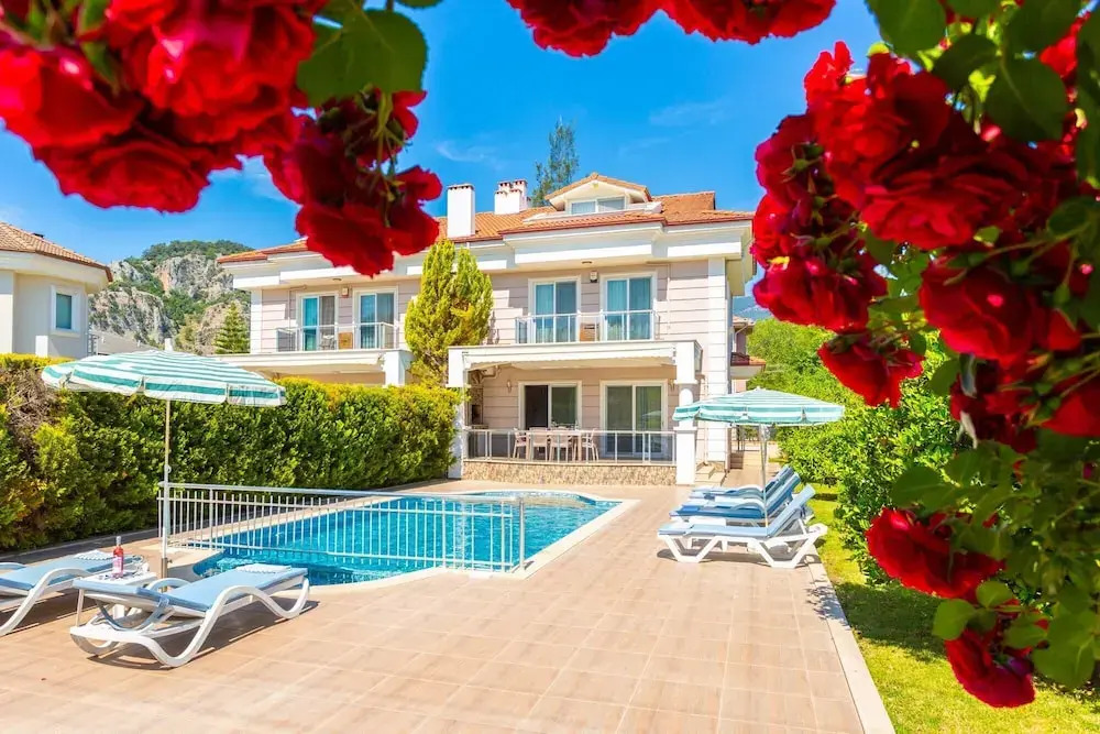 Дальян: Villa Gunsu Large Private Pool A C Wifi Car Not Required