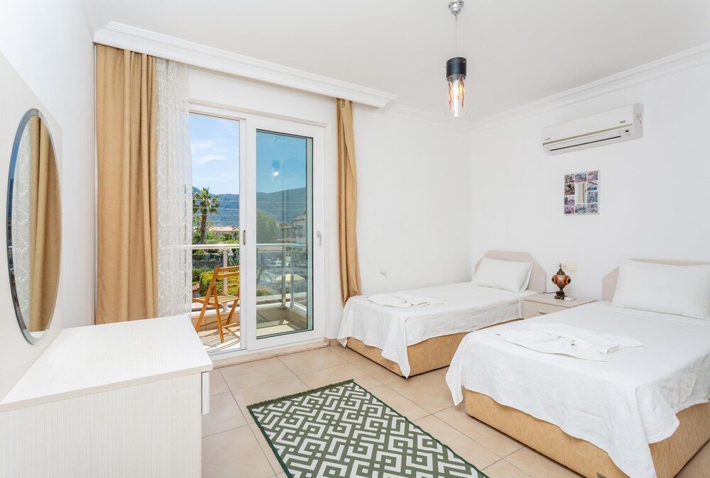 Дальян: Villa Gunsu Large Private Pool A C Wifi Car Not Required