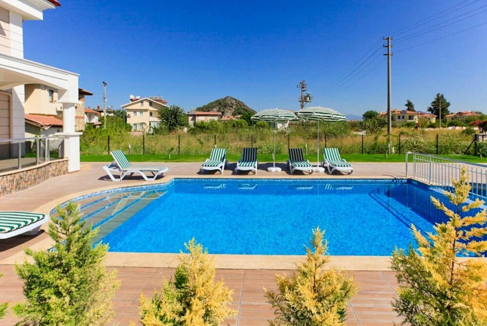 Дальян: Villa Gunsu Large Private Pool A C Wifi Car Not Required