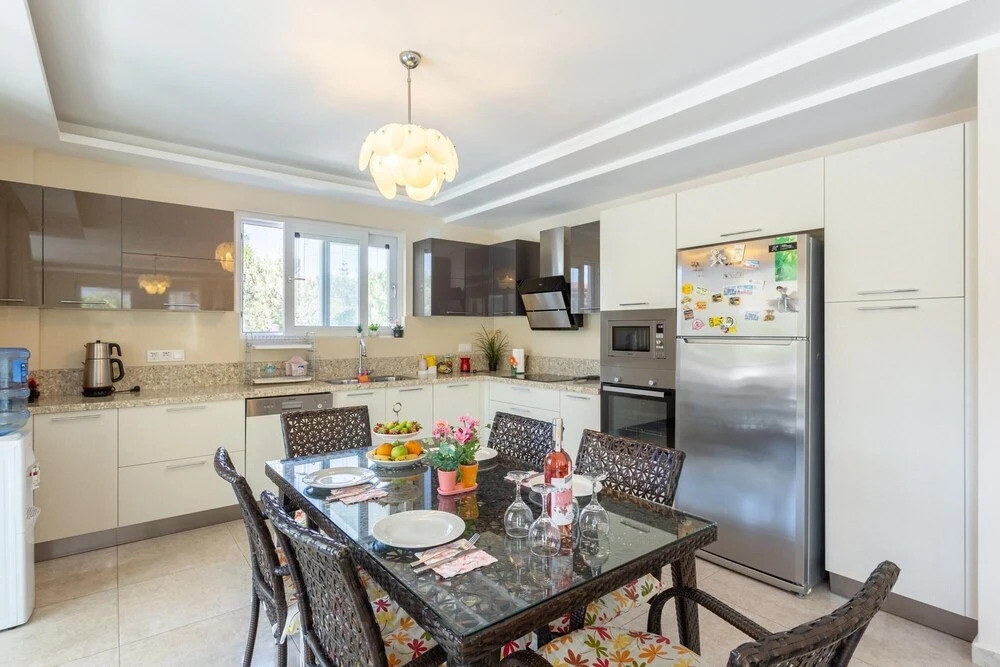 Дальян: Villa Seda Large Private Pool A C Wifi Car Not Required