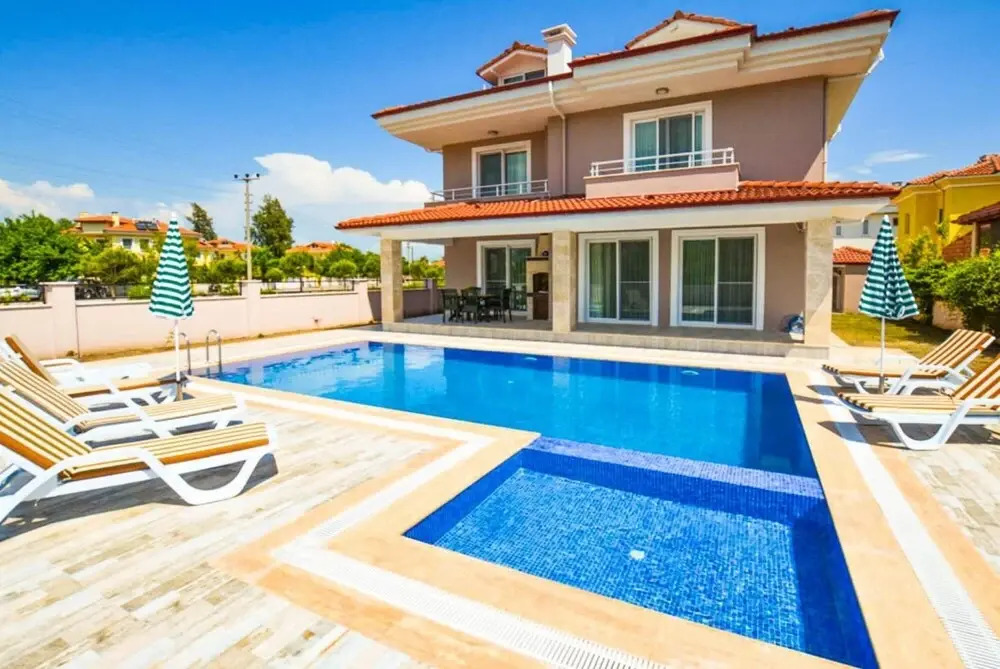 Дальян: Villa Seda Large Private Pool A C Wifi Car Not Required