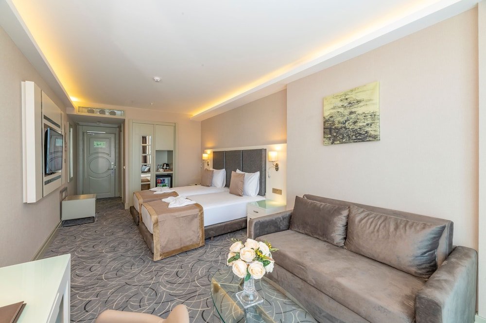 Ван: The Conforium Hotel Van