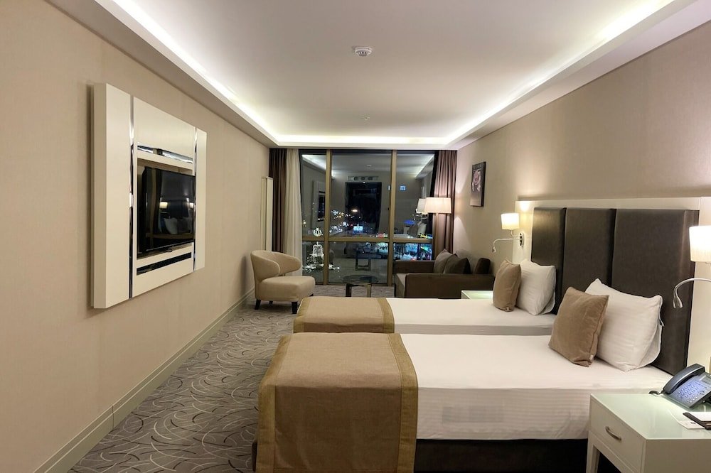 Ван: The Conforium Hotel Van