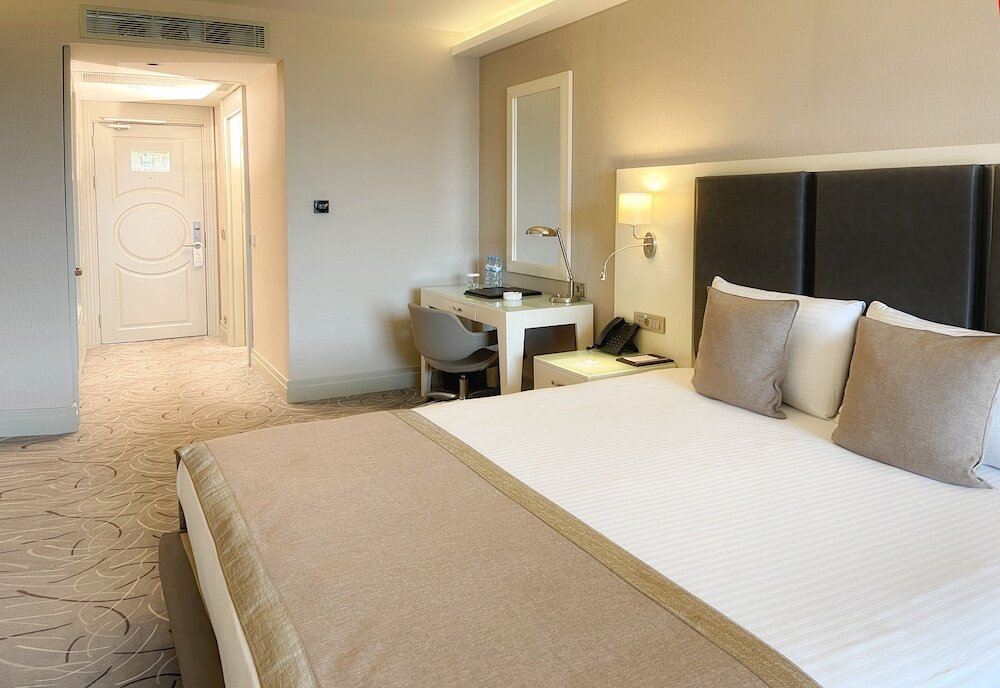 Ван: The Conforium Hotel Van