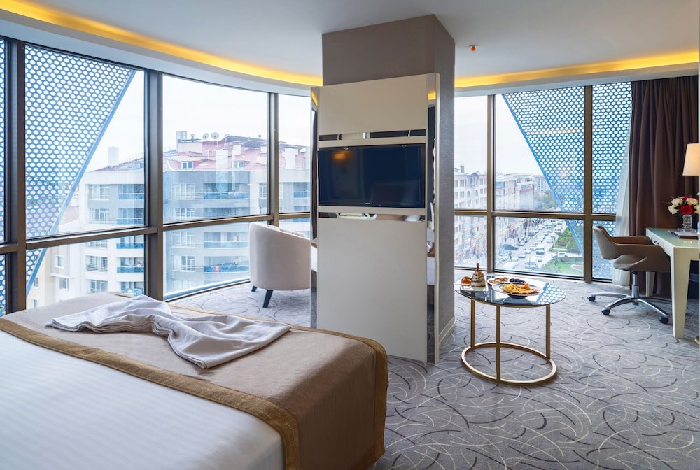 Ван: The Conforium Hotel Van