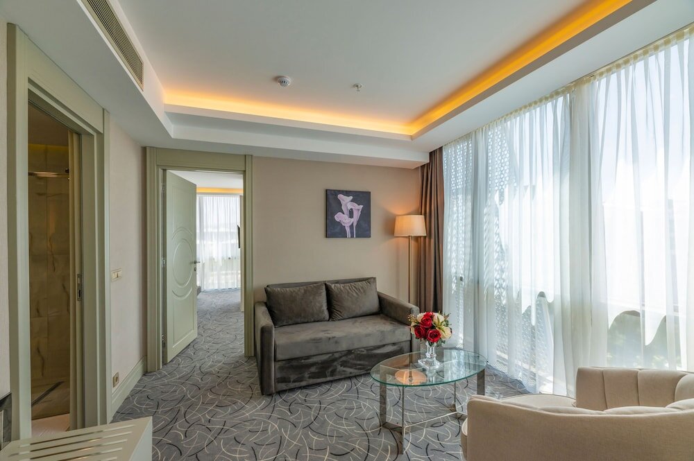 Ван: The Conforium Hotel Van