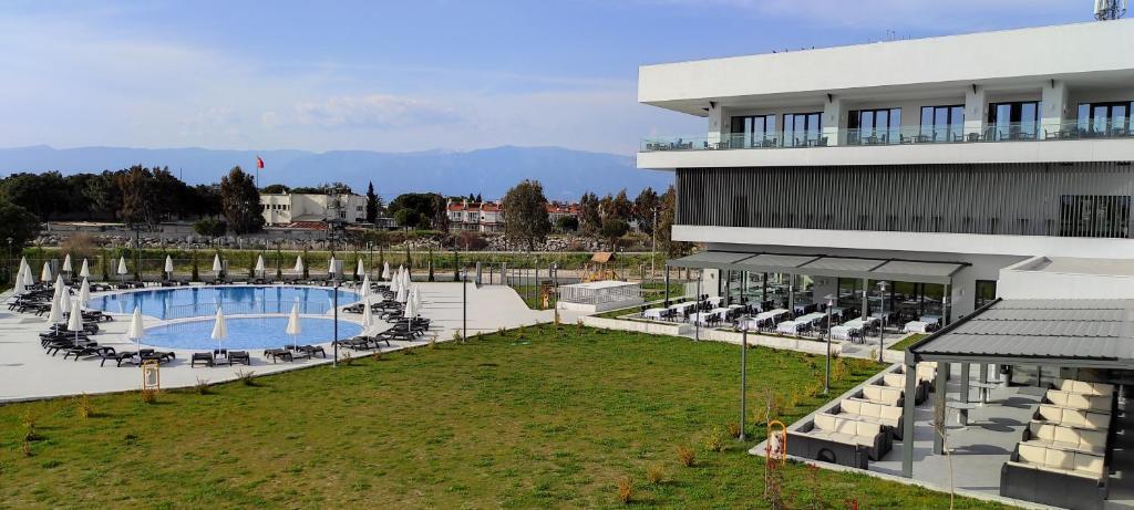 Бурхание: Tezmadra Hotel
